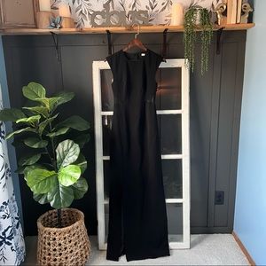 Halston Embroidered Back Gown new with tags